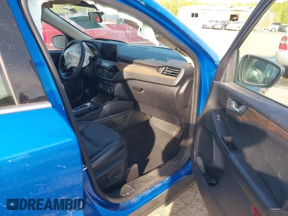 ✅ 2020 Ford Escape Titanium Hybrid • VIN: 1FMCU9DZ1LUB59214 • Lot: 42050336. Listed on IAAI with 59,547 mi. Free auction sales archive from the USA and detailed vehicle history report at DreamBid. Image 5.