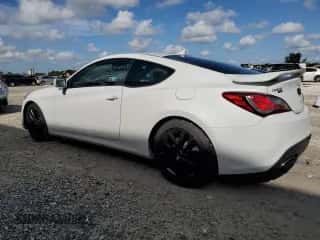 2013 Hyundai Genesis Coupe R-Spec с VIN KMHHT6KD5DU101980, выставлен на аукционе Copart как лот 85866144 с пробегом 72 912 миль миль и Списание • Salvage title. История ставок и продаж доступна на DreamBid. Изображение 2.