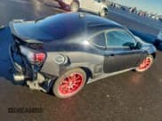 ✅ 2015 Subaru BRZ Limited • VIN: JF1ZCAC19F9602611 • Lot: 92641665. Wystawiony na Copart z przebiegiem 67 523 mil. Bezpłatny archiwum sprzedaży aukcyjnych z USA i szczegółowy raport historii pojazdu na DreamBid. Zdjęcie 3.