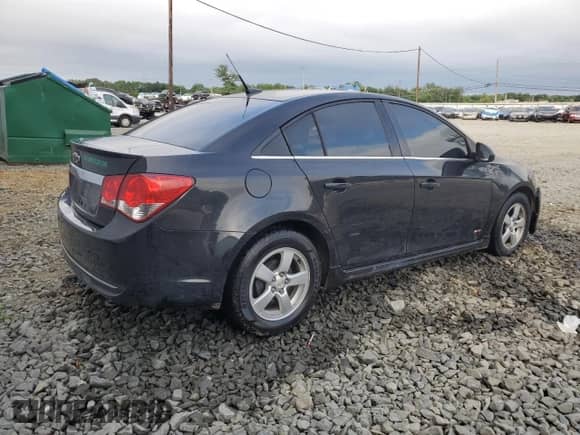 2013 Chevrolet Cruze 1LT z VIN 1G1PC5SB7D7109398, wystawiony jako Copart lot #65826725 z przebiegiem Nie podano mil oraz Szkoda całkowita • Salvage title. Historia ofert i sprzedaży dostępna na DreamBid. Obrazek 3.