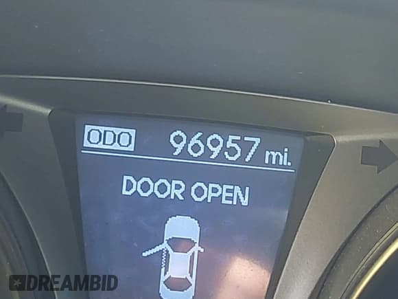 ✅ 2014 Hyundai Genesis Coupe Ultimate • VIN: KMHHU6KJ0EU119484 • Lot: 42589882. Wystawiony na IAAI z przebiegiem 96 957 mil. Bezpłatny archiwum sprzedaży aukcyjnych z USA i szczegółowy raport historii pojazdu na DreamBid. Zdjęcie 15.