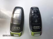 ✅ 2019 Audi e-tron Prestige • VIN: WA1VAAGE6KB016070 • Лот: 42655490. Опубликован ранее на IAAI с пробегом 78 384 миль. Бесплатный доступ к архиву аукционных продаж из США и подробный отчёт об истории автомобиля на DreamBid. Изображение 11.