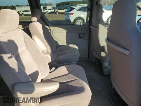 ✅ 2003 Chrysler Town & Country • VIN: 2C4GP24R73R362514 • Lot: 79293044. Wystawiony na Copart z przebiegiem 163 911 mil. Bezpłatny archiwum sprzedaży aukcyjnych z USA i szczegółowy raport historii pojazdu na DreamBid. Zdjęcie 12.