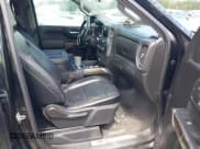 ✅ 2020 Chevrolet Silverado 1500 RST • VIN: 1GCUYEED4LZ172566 • Lot: 42739884. Wystawiony na IAAI z przebiegiem 115 543 mil. Bezpłatny archiwum sprzedaży aukcyjnych z USA i szczegółowy raport historii pojazdu na DreamBid. Zdjęcie 5.