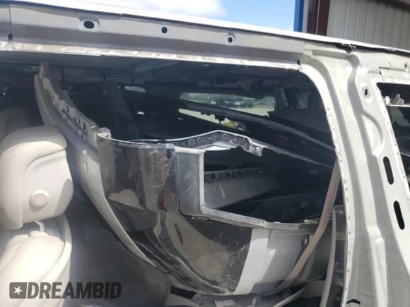 ✅ 2022 Jeep Wagoneer Series II • VIN: 1C4SJVBT8NS123955 • Лот: 84721115. Опубликован ранее на Copart с пробегом Не указан. Бесплатный доступ к архиву аукционных продаж из США и подробный отчёт об истории автомобиля на DreamBid. Изображение 13.