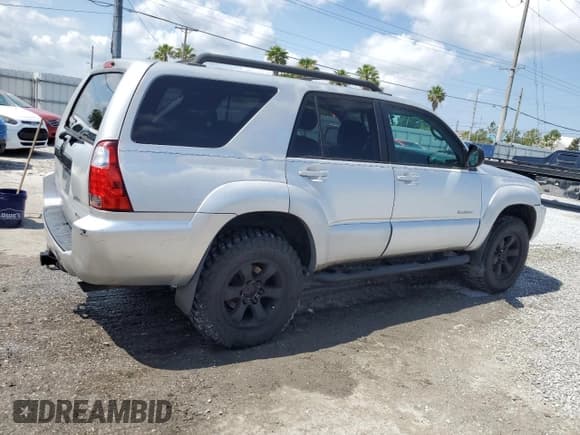 ✅ 2006 Toyota 4Runner SR5 • VIN: JTEZT14R568008775 • Лот: 54732425. Опубликован ранее на Copart с пробегом 332 430 миль. Бесплатный доступ к архиву аукционных продаж из США и подробный отчёт об истории автомобиля на DreamBid. Изображение 3.