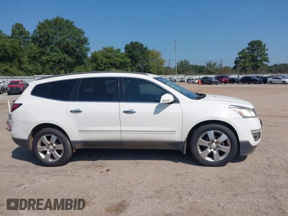 ✅ 2013 Chevrolet Traverse LTZ • VIN: 1GNKVLKD0DJ199425 • Lot: 43168344. Wystawiony na IAAI z przebiegiem 215 433 mil. Bezpłatny archiwum sprzedaży aukcyjnych z USA i szczegółowy raport historii pojazdu na DreamBid. Zdjęcie 13.