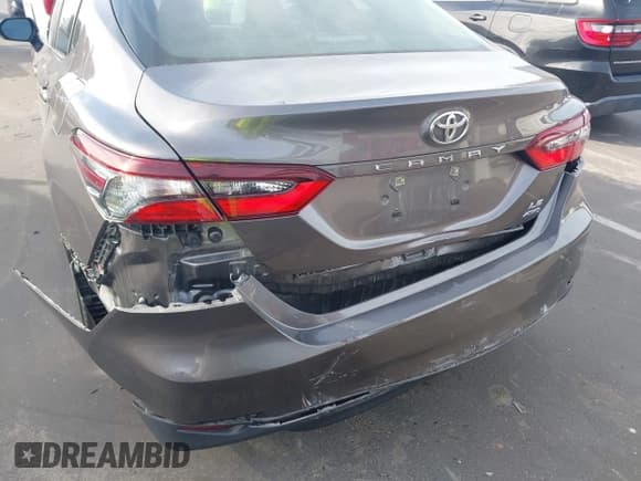 ✅ 2024 Toyota Camry LE • VIN: 4T1C11BK5RU119453 • Lot: 43697145. Listed on IAAI with 33,907 mi. Free auction sales archive from the USA and detailed vehicle history report at DreamBid. Image 6.