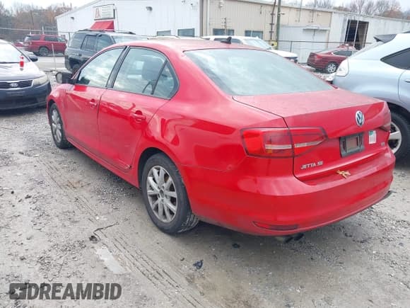 ✅ 2015 Volkswagen Jetta SE • VIN: 3VWD17AJ8FM236610 • Lot: 43777119. Wystawiony na IAAI z przebiegiem 254 206 mil. Bezpłatny archiwum sprzedaży aukcyjnych z USA i szczegółowy raport historii pojazdu na DreamBid. Zdjęcie 3.