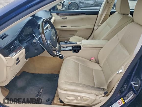 ✅ 2014 Lexus ES 330 • VIN: JTHBK1GG7E2139337 • Lot: 90372165. Listed on Copart with 72,205 mi. Free auction sales archive from the USA and detailed vehicle history report at DreamBid. Image 7.
