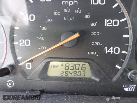 ✅ 2001 Honda Accord LX • VIN: JHMCG55441C032255 • Лот: 42797110. Опубликован ранее на IAAI с пробегом 284 903 миль. Бесплатный доступ к архиву аукционных продаж из США и подробный отчёт об истории автомобиля на DreamBid. Изображение 7.