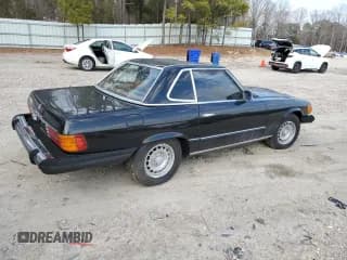 ✅ 1979 Mercedes-Benz 400 • VIN: 10704412055135 • Лот: 44390255. Опубликован ранее на Copart с пробегом 104 337 миль. Бесплатный доступ к архиву аукционных продаж из США и подробный отчёт об истории автомобиля на DreamBid. Изображение 3.