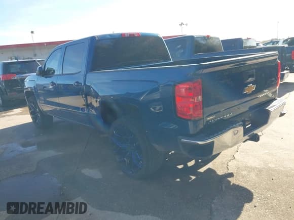 ✅ 2018 Chevrolet Silverado 1500 LT • VIN: 3GCPCREH2JG229558 • Лот: 43643813. Опубликован ранее на IAAI с пробегом 126 746 миль. Бесплатный доступ к архиву аукционных продаж из США и подробный отчёт об истории автомобиля на DreamBid. Изображение 3.