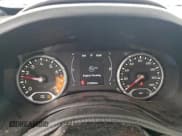 ✅ 2018 Jeep Renegade Sport • VIN: ZACCJBAB3JPH33323 • Lot: 95993325. Wystawiony na Copart z przebiegiem 219 346 mil. Bezpłatny archiwum sprzedaży aukcyjnych z USA i szczegółowy raport historii pojazdu na DreamBid. Zdjęcie 9.