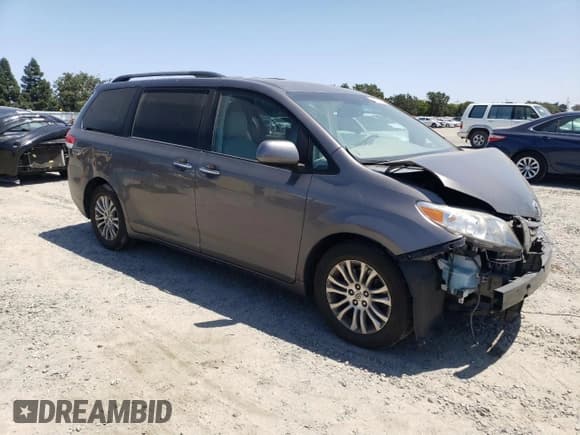 ✅ 2012 Toyota Sienna XLE AAS • VIN: 5TDYK3DC5CS209528 • Лот: 60453395. Опубликован ранее на Copart с пробегом 166 320 миль. Бесплатный доступ к архиву аукционных продаж из США и подробный отчёт об истории автомобиля на DreamBid. Изображение 4.