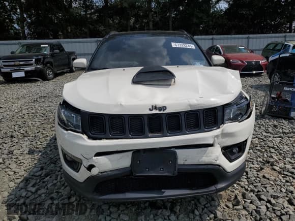 ✅ 2019 Jeep Compass Altitude • VIN: 3C4NJDBB7KT761154 • Lot: 67328285. Wystawiony na Copart z przebiegiem 74 824 mil. Bezpłatny archiwum sprzedaży aukcyjnych z USA i szczegółowy raport historii pojazdu na DreamBid. Zdjęcie 5.