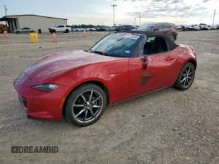 ✅ 2016 Mazda MX-5 Miata Grand Touring • VIN: JM1NDAD78G0105032 • Лот: 71230345. Опубликован ранее на Copart с пробегом 50 730 миль. Бесплатный доступ к архиву аукционных продаж из США и подробный отчёт об истории автомобиля на DreamBid. Изображение 1.