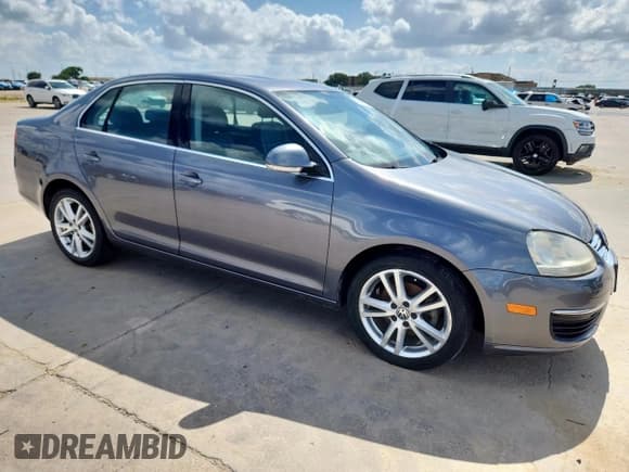 ✅ 2006 Volkswagen Jetta 2.5L • VIN: 3VWSG71K26M625533 • Лот: 64421235. Опубликован ранее на Copart с пробегом 140 600 миль. Бесплатный доступ к архиву аукционных продаж из США и подробный отчёт об истории автомобиля на DreamBid. Изображение 4.