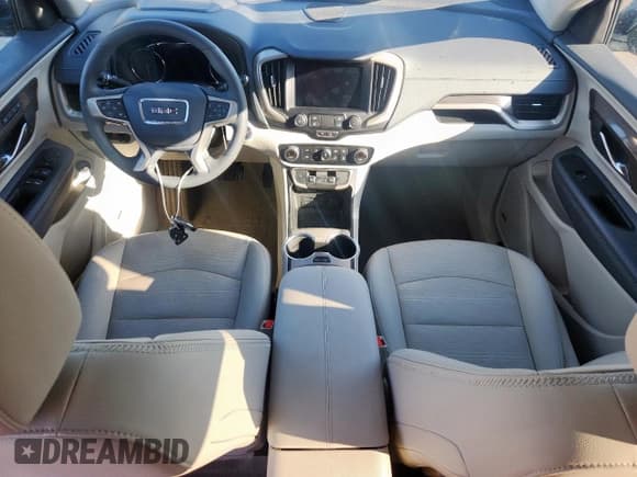 ✅ 2023 GMC Terrain Denali • VIN: 3GKALXEG2PL156651 • Lot: 84937925. Wystawiony na Copart z przebiegiem 25 428 mil. Bezpłatny archiwum sprzedaży aukcyjnych z USA i szczegółowy raport historii pojazdu na DreamBid. Zdjęcie 8.