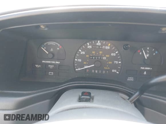 ✅ 1993 Ford Taurus • VIN: 1FACP5748PG130923 • Lot: 43898253. Wystawiony na IAAI z przebiegiem 962 004 mil. Bezpłatny archiwum sprzedaży aukcyjnych z USA i szczegółowy raport historii pojazdu na DreamBid. Zdjęcie 7.