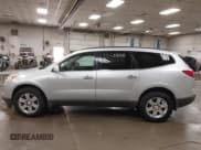 ✅ 2011 Chevrolet Traverse 1LT • VIN: 1GNKVGED8BJ171212 • Lot: 43311339. Wystawiony na IAAI z przebiegiem 174 479 mil. Bezpłatny archiwum sprzedaży aukcyjnych z USA i szczegółowy raport historii pojazdu na DreamBid. Zdjęcie 14.