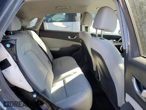 ✅ 2023 Hyundai Kona SE • VIN: KM8K23AG0PU183558 • Lot: 37441404. Wystawiony na Copart z przebiegiem 3 425 mil. Bezpłatny archiwum sprzedaży aukcyjnych z USA i szczegółowy raport historii pojazdu na DreamBid. Zdjęcie 10.