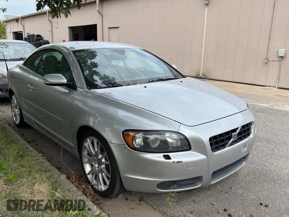 ✅ 2006 Volvo C70 • VIN: YV1MC68276J001385 • Lot: 72410764. Wystawiony na Copart z przebiegiem 109 543 mil. Bezpłatny archiwum sprzedaży aukcyjnych z USA i szczegółowy raport historii pojazdu na DreamBid. Zdjęcie 1.