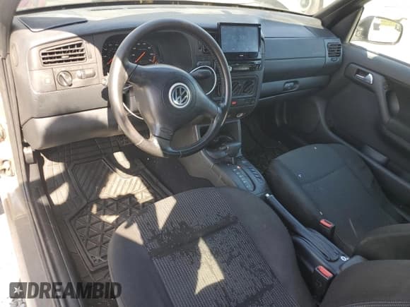 ✅ 2001 Volkswagen Cabriolet GLS • VIN: 3VWCC21V41M801116 • Лот: 80991795. Опубликован ранее на Copart с пробегом 132 216 миль. Бесплатный доступ к архиву аукционных продаж из США и подробный отчёт об истории автомобиля на DreamBid. Изображение 8.