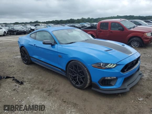 ✅ 2022 Ford Mustang Mach 1 • VIN: 1FA6P8R0XN5554072 • Lot: 64291605. Listed on Copart with 16,290 mi. Free auction sales archive from the USA and detailed vehicle history report at DreamBid. Image 4.