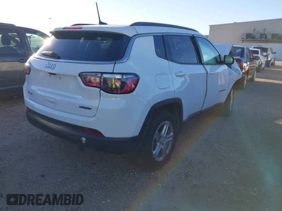 2024 Jeep Compass Latitude с VIN 3C4NJDBN8RT599085, выставлен на аукционе IAAI как лот 43558238 с пробегом Не указан миль и . История ставок и продаж доступна на DreamBid. Изображение 4.