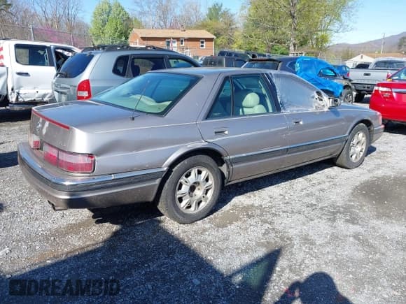 ✅ 1995 Cadillac Seville Luxury SLS • VIN: 1G6KS52Y1SU816278 • Lot: 41885789. Wystawiony na IAAI z przebiegiem 83 123 mil. Bezpłatny archiwum sprzedaży aukcyjnych z USA i szczegółowy raport historii pojazdu na DreamBid. Zdjęcie 4.
