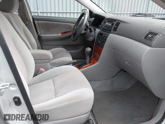 ✅ 2008 Toyota Corolla CE • VIN: 2T1BR32E38C938472 • Lot: 43683022. Wystawiony na IAAI z przebiegiem 299 999 mil. Bezpłatny archiwum sprzedaży aukcyjnych z USA i szczegółowy raport historii pojazdu na DreamBid. Zdjęcie 5.