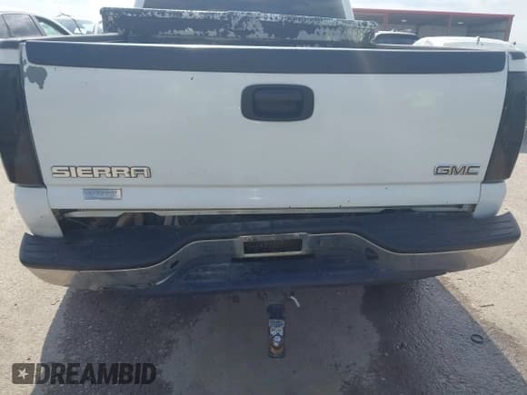 ✅ 2005 GMC Sierra 1500 SLT • VIN: 2GTEK19B451268068 • Lot: 42514453. Wystawiony na IAAI z przebiegiem 251 020 mil. Bezpłatny archiwum sprzedaży aukcyjnych z USA i szczegółowy raport historii pojazdu na DreamBid. Zdjęcie 6.