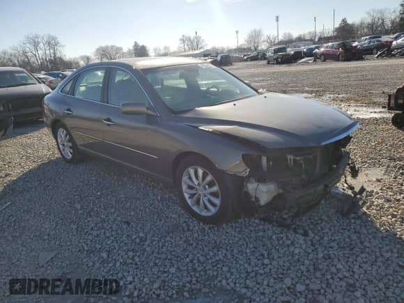 2006 Hyundai Azera SE z VIN KMHFC46F46A086416, wystawiony jako Copart lot #45264175 z przebiegiem 92 448 mil mil oraz Szkoda całkowita • Salvage title. Historia ofert i sprzedaży dostępna na DreamBid. Obrazek 4.