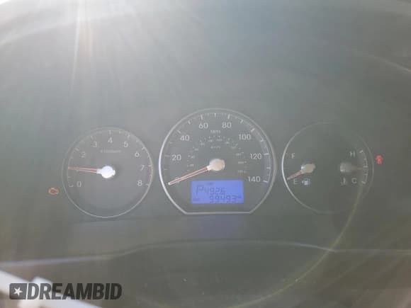 ✅ 2012 Hyundai Santa Fe GLS • VIN: 5XYZG4AG9CG158342 • Lot: 83406464. Listed on Copart with 99,493 mi. Free auction sales archive from the USA and detailed vehicle history report at DreamBid. Image 9.