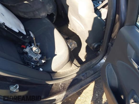 ✅ 2016 Chevrolet Cruze LT • VIN: 1G1BE5SMXG7273321 • Lot: 43491200. Listed on IAAI with 174,729 mi. Free auction sales archive from the USA and detailed vehicle history report at DreamBid. Image 8.