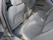 ✅ 2005 Toyota Camry LE • VIN: 4T1BE30K65U959315 • Lot: 42013123. Wystawiony na IAAI z przebiegiem 69 468 mil. Bezpłatny archiwum sprzedaży aukcyjnych z USA i szczegółowy raport historii pojazdu na DreamBid. Zdjęcie 8.