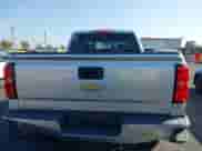 2015 Chevrolet Silverado 1500 LTZ z VIN 3GCUKSEC9FG258290, wystawiony jako IAAI lot #43514218 z przebiegiem 168 385 mil mil oraz . Historia ofert i sprzedaży dostępna na DreamBid. Obrazek 17.