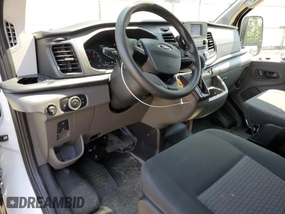 ✅ 2024 Ford Transit Cargo • VIN: 1FTBR1Y8XRKB03474 • Lot: 63350915. Wystawiony na Copart z przebiegiem 13 098 mil. Bezpłatny archiwum sprzedaży aukcyjnych z USA i szczegółowy raport historii pojazdu na DreamBid. Zdjęcie 8.