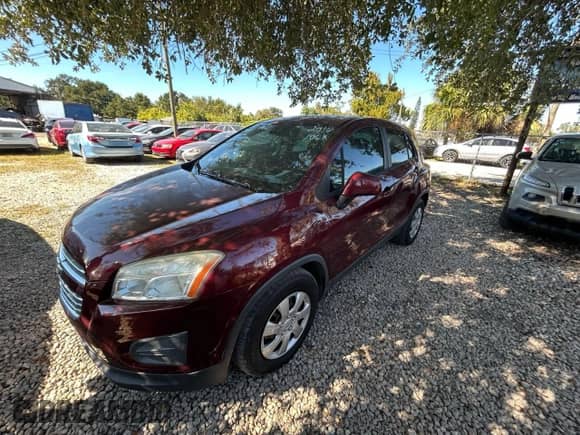 2016 Chevrolet Trax LS with VIN 3GNCJKSB3GL169342, listed as a Copart auction lot 91497775 with 106,425 mi miles and Clean title. Bid and sale history available at DreamBid. Image 2.