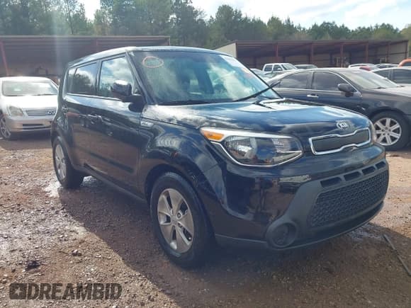 ✅ 2016 Kia Soul • VIN: KNDJN2A20G7408050 • Lot: 43682675. Wystawiony na IAAI z przebiegiem 101 630 mil. Bezpłatny archiwum sprzedaży aukcyjnych z USA i szczegółowy raport historii pojazdu na DreamBid. Zdjęcie 1.