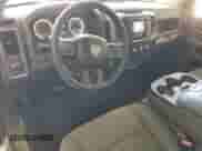 2017 Ram 1500 Tradesman z VIN 3C6JR6AGXHG504711, wystawiony jako Copart lot #55338935 z przebiegiem 93 007 mil mil oraz Szkoda całkowita • Salvage title. Historia ofert i sprzedaży dostępna na DreamBid. Obrazek 8.