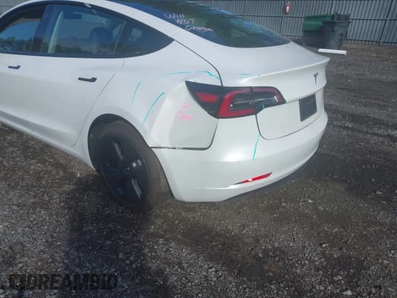 ✅ 2023 Tesla Model 3 • VIN: 5YJ3E1EA9PF576610 • Lot: 42206777. Listed on IAAI with 21,658 mi. Free auction sales archive from the USA and detailed vehicle history report at DreamBid. Image 6.