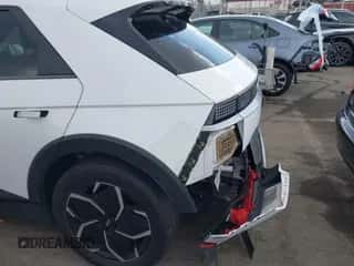 ✅ 2024 Hyundai Ioniq 5 SEL • VIN: KM8KN4DE0RU250072 • Lot: 43125009. Wystawiony na IAAI z przebiegiem 40 809 mil mil. Skorzystaj z bezpłatnego archiwum sprzedaży aukcyjnych z USA i zobacz szczegółowy raport historii pojazdu na DreamBid. Zdjęcie 6.