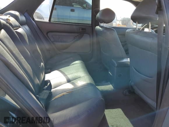 ✅ 1995 Toyota Camry LE • VIN: JT2GK12E3S0117364 • Lot: 65818255. Wystawiony na Copart z przebiegiem 215 464 mil. Bezpłatny archiwum sprzedaży aukcyjnych z USA i szczegółowy raport historii pojazdu na DreamBid. Zdjęcie 10.