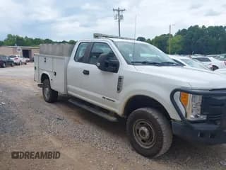 ✅ 2017 Ford F-250 • VIN: 1FD7X2BT3HED33204 • Лот: 42763137. Опубликован ранее на IAAI с пробегом 125 270 миль. Бесплатный доступ к архиву аукционных продаж из США и подробный отчёт об истории автомобиля на DreamBid. Изображение 1.