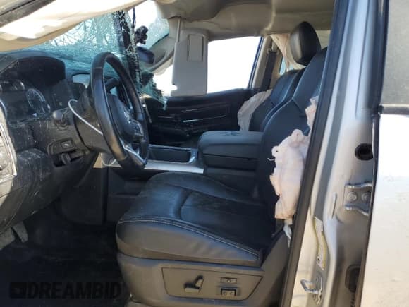 ✅ 2018 Ram 2500 Laramie • VIN: 3C6UR5KL4JG237719 • Лот: 50428365. Опубликован ранее на Copart с пробегом 118 447 миль. Бесплатный доступ к архиву аукционных продаж из США и подробный отчёт об истории автомобиля на DreamBid. Изображение 7.