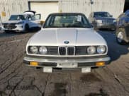 ✅ 1985 BMW 3 Series • VIN: WBAAB6400F1213056 • Lot: 92467385. Listed on Copart with 160,974 mi. Free auction sales archive from the USA and detailed vehicle history report at DreamBid. Image 5.