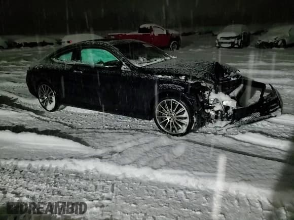 ✅ 2023 Mercedes-Benz C 300 • VIN: W1KWJ8EBXPG117463 • Lot: 88074365. Wystawiony na Copart z przebiegiem Nie podano. Bezpłatny archiwum sprzedaży aukcyjnych z USA i szczegółowy raport historii pojazdu na DreamBid. Zdjęcie 10.