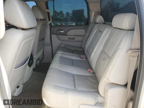 ✅ 2007 Chevrolet Silverado 2500HD LTZ • VIN: 1GCHK23697F567551 • Lot: 91667565. Wystawiony na Copart z przebiegiem 145 983 mil. Bezpłatny archiwum sprzedaży aukcyjnych z USA i szczegółowy raport historii pojazdu na DreamBid. Zdjęcie 10.